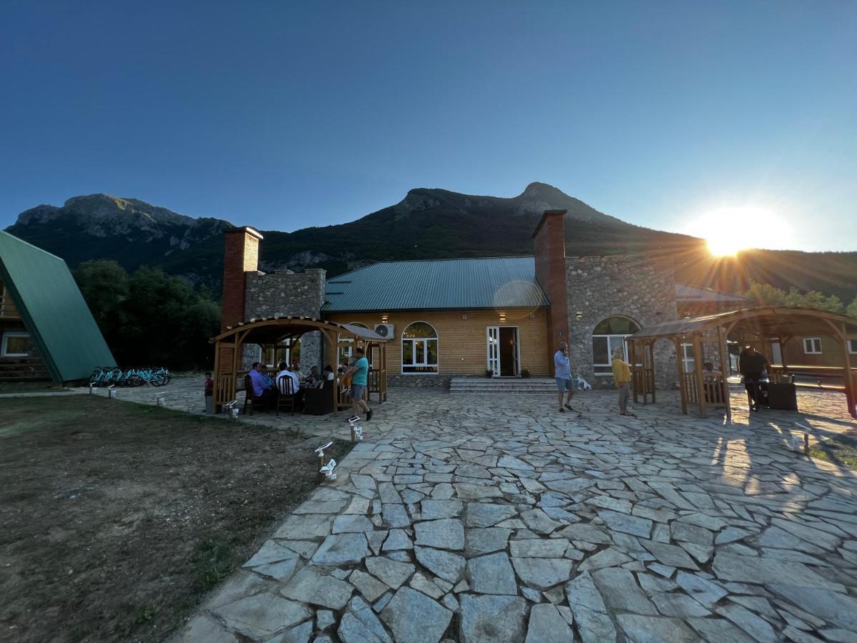 Mountain View Resort Gusinje ภายนอก รูปภาพ